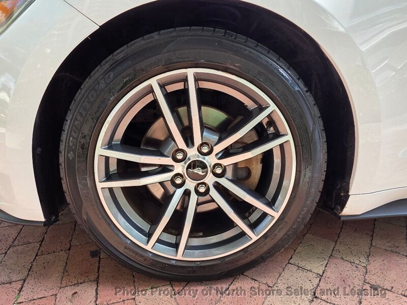 2015 Ford Mustang 2dr Convertible EcoBoost Premium - 22942432 - 17