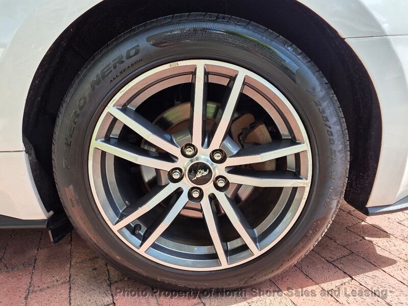 2015 Ford Mustang 2dr Convertible EcoBoost Premium - 22942432 - 18