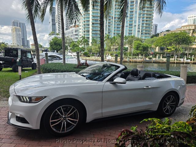 2015 Ford Mustang 2dr Convertible EcoBoost Premium - 22942432 - 62