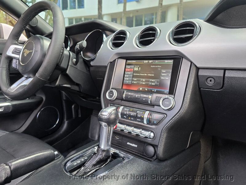 2015 Ford Mustang 2dr Convertible EcoBoost Premium - 22942432 - 68