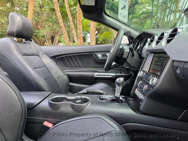 2015 Ford Mustang 2dr Convertible EcoBoost Premium - 22942432 - 69