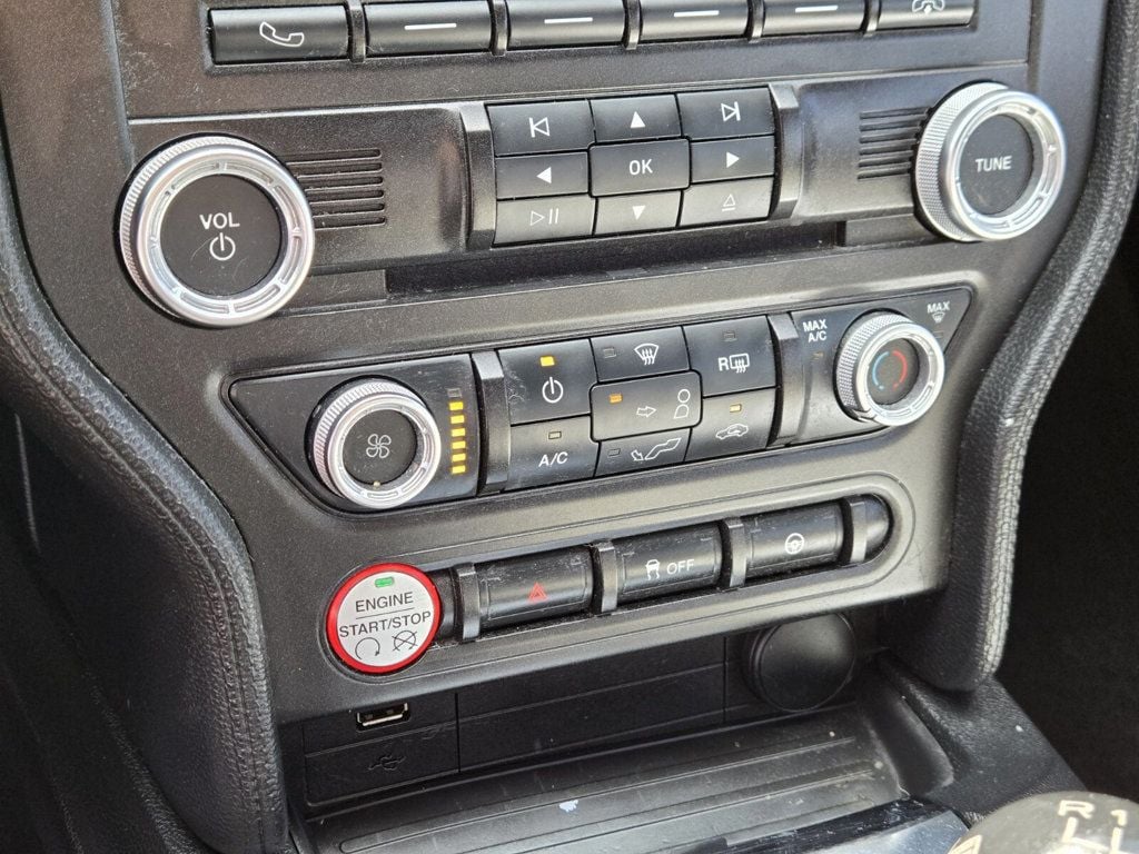 2015 Ford Mustang 2dr Fastback EcoBoost - 22915147 - 19