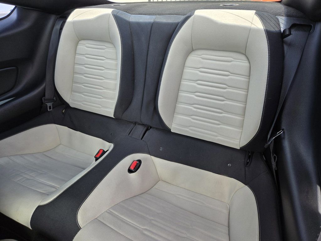 2015 Ford Mustang 2dr Fastback EcoBoost - 22963594 - 8