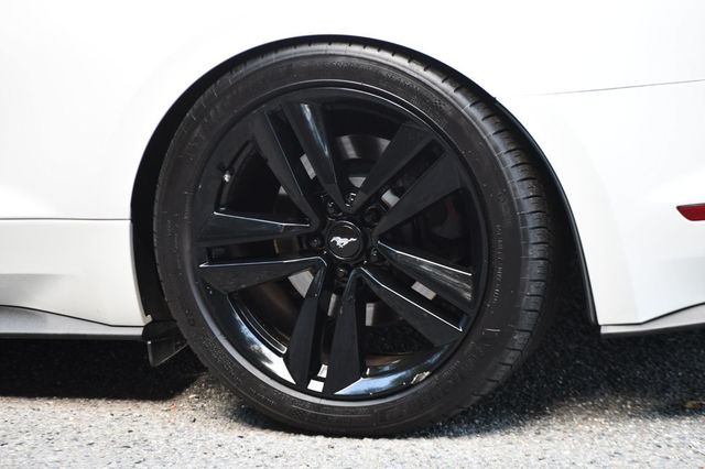 2015 Ford Mustang 2dr Fastback EcoBoost - 23067079 - 10