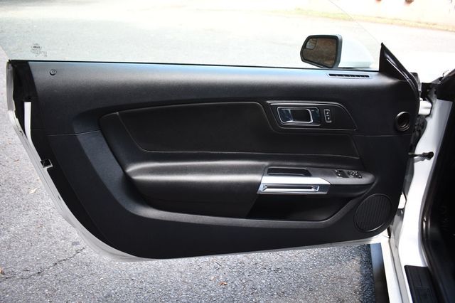 2015 Ford Mustang 2dr Fastback EcoBoost - 23067079 - 13