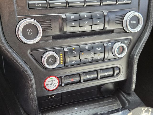 2015 Ford Mustang 2dr Fastback EcoBoost - 22954073 - 19