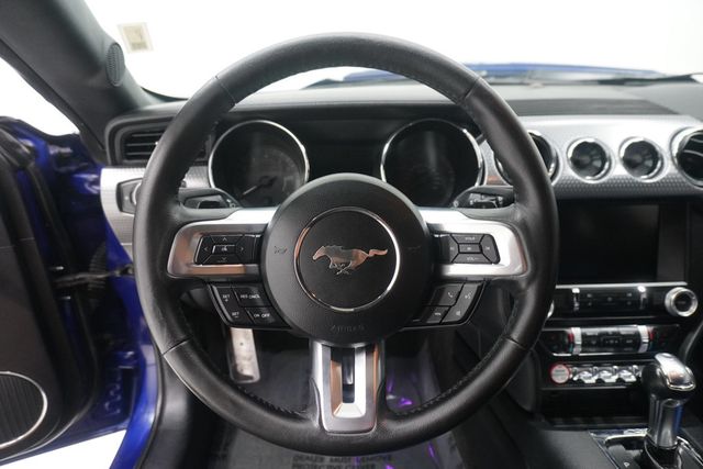 2015 Ford Mustang 2dr Fastback EcoBoost - 22996694 - 16