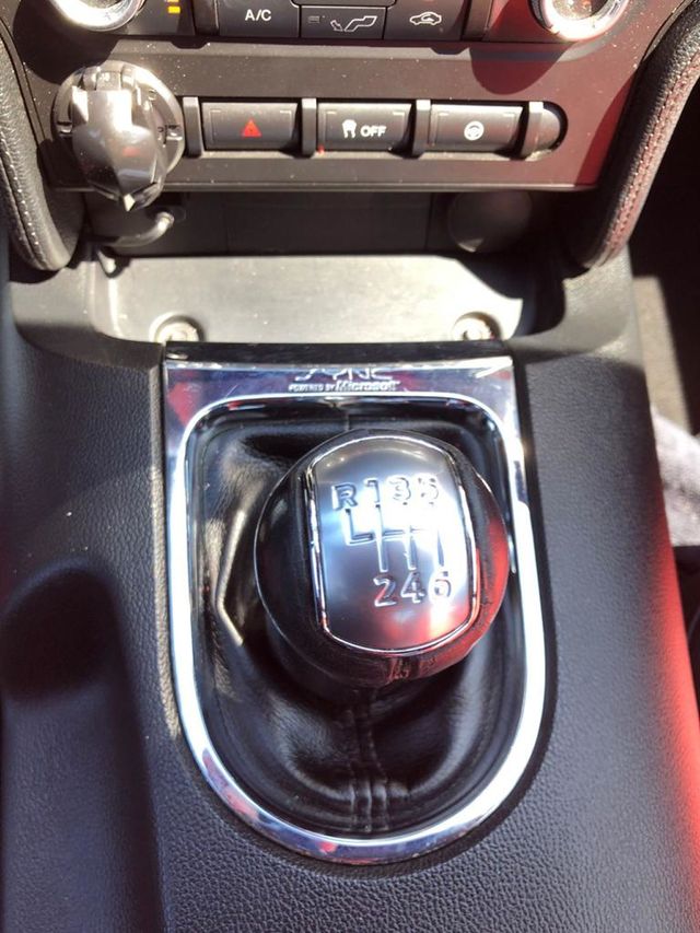 2015 Ford Mustang 2dr Fastback EcoBoost - 22974559 - 7