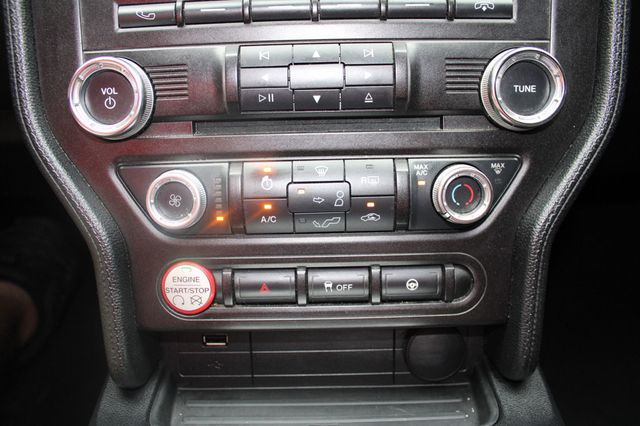 2015 Ford Mustang 2dr Fastback EcoBoost - 23051246 - 19