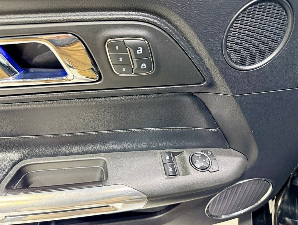 2015 Ford Mustang 2dr Fastback EcoBoost Premium - 22943945 - 28