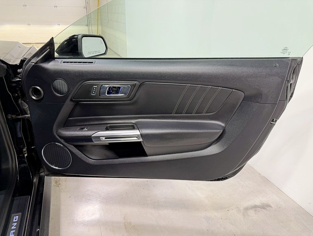 2015 Ford Mustang 2dr Fastback EcoBoost Premium - 22943945 - 36