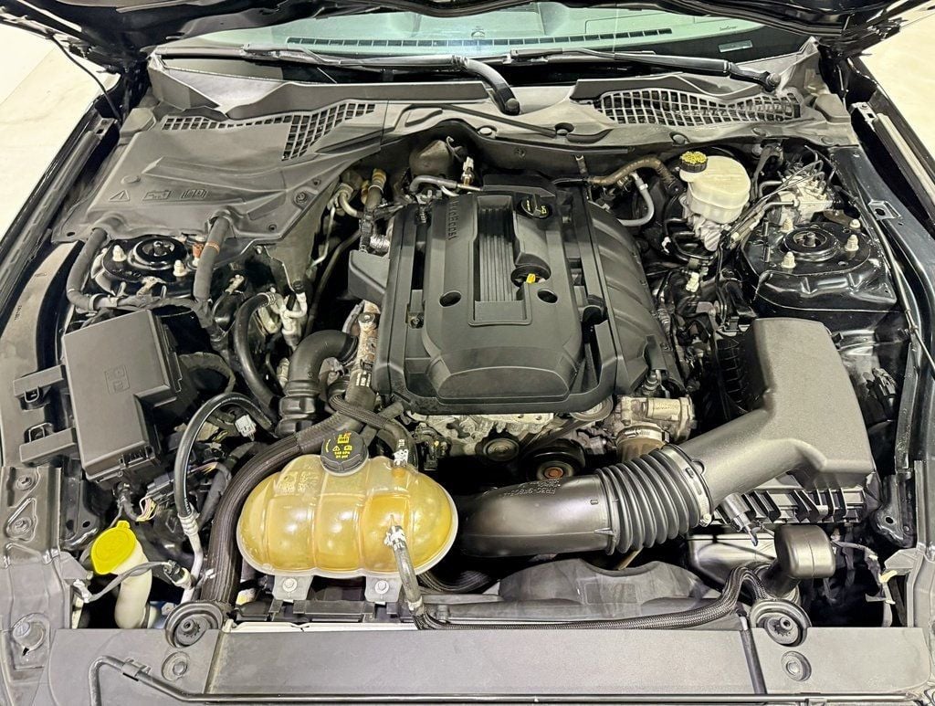 2015 Ford Mustang 2dr Fastback EcoBoost Premium - 22943945 - 37