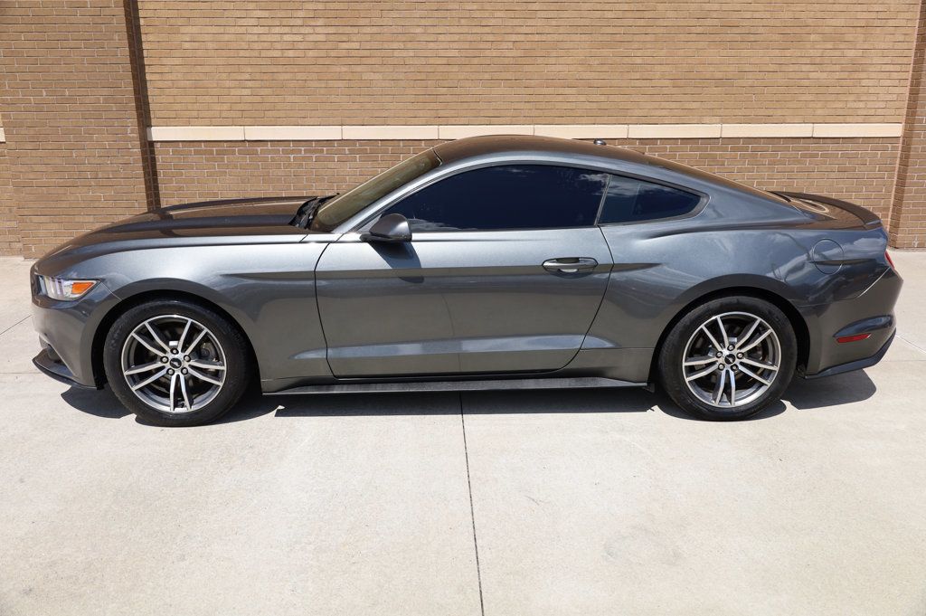 2015 Ford Mustang EcoBoost Premium photo 3