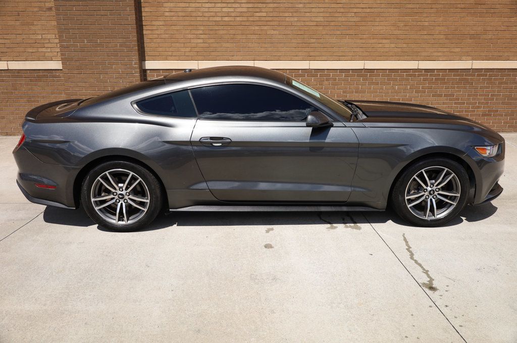 2015 Ford Mustang EcoBoost Premium photo 4