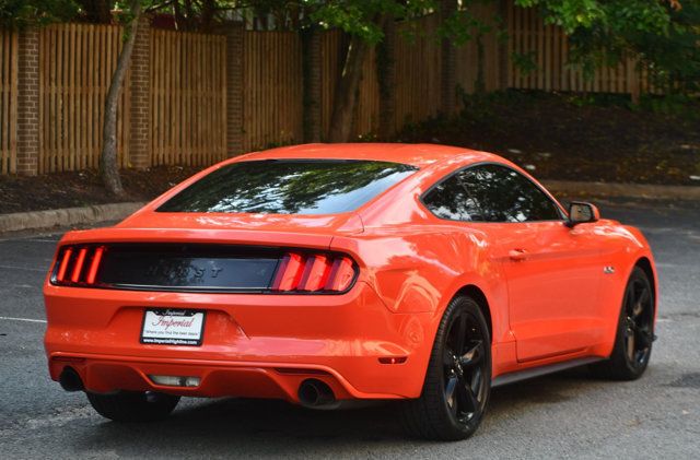 2015 Ford Mustang GT photo 9
