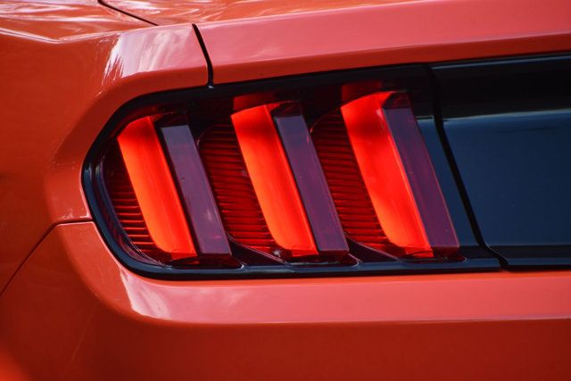 2015 Ford Mustang GT photo 4