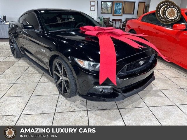 2015 Ford Mustang GT Coupe's photo
