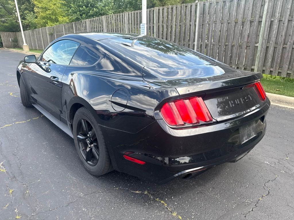 2015 Ford Mustang 2dr Fastback V6 - 23041243 - 3