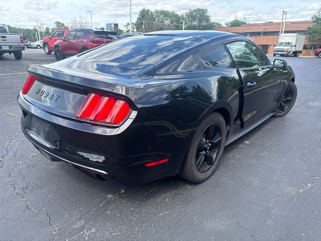 2015 Ford Mustang 2dr Fastback V6 - 23041243 - 4