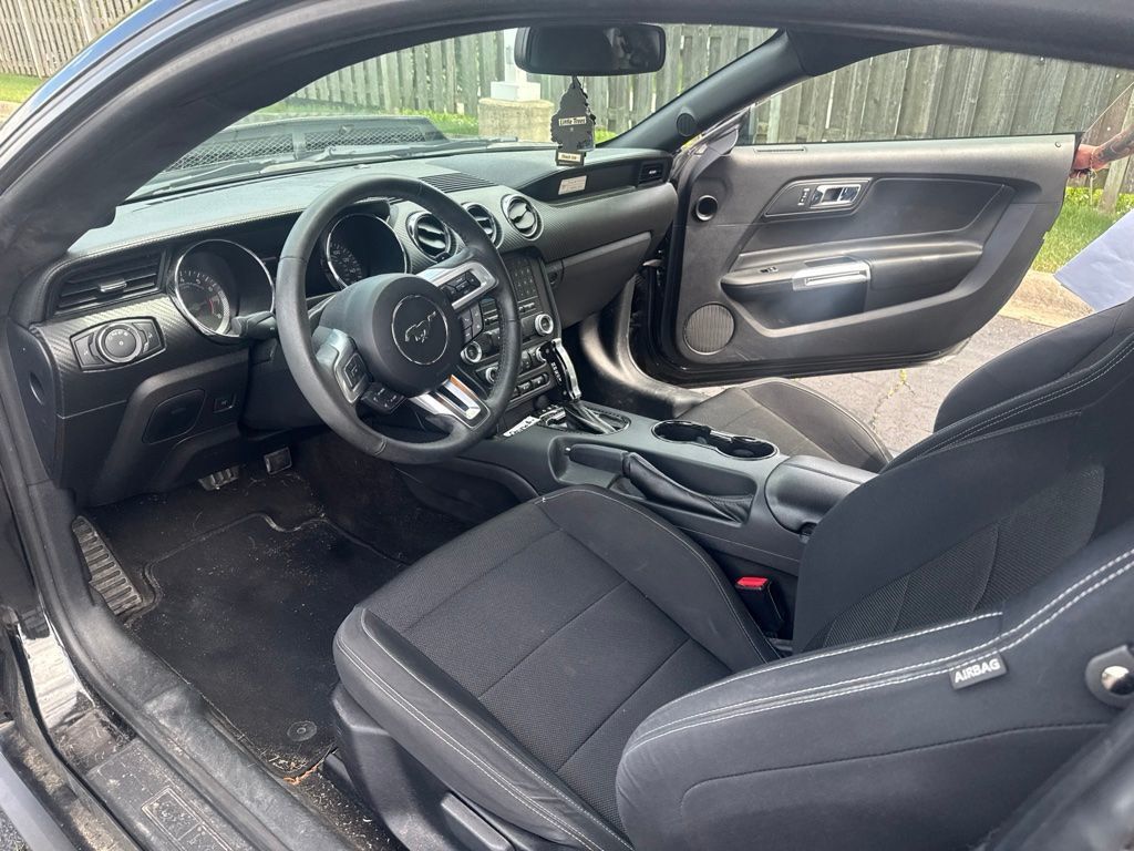 2015 Ford Mustang 2dr Fastback V6 - 23041243 - 6