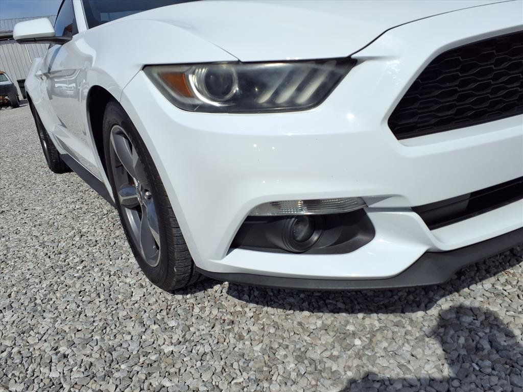 2015 Ford Mustang 2dr Fastback V6 - 22930422 - 16