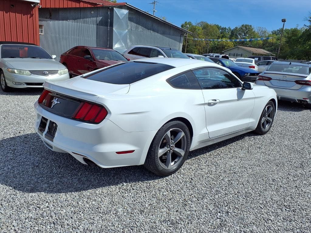 2015 Ford Mustang 2dr Fastback V6 - 22930422 - 1