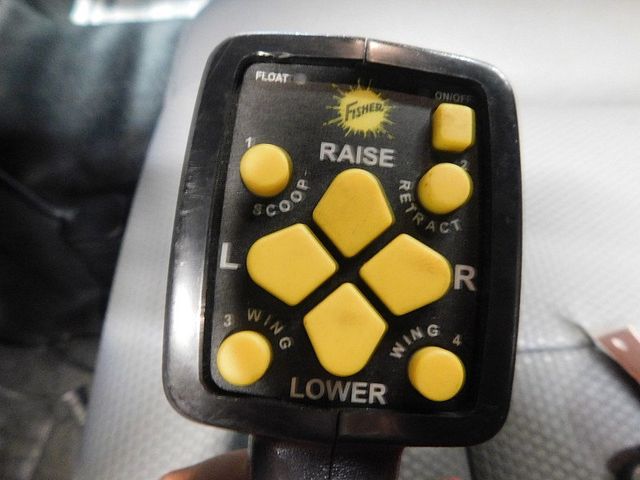 2015 Ford Super Duty F-250 4WD Reg Cab XL - 22726951 - 17