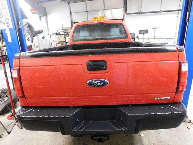 2015 Ford Super Duty F-250 4WD Reg Cab XL - 22726951 - 8