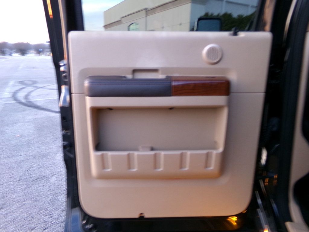 2015 Ford Super Duty F-250 SRW 4WD Crew Cab 156" King Ranch - 22948607 - 9