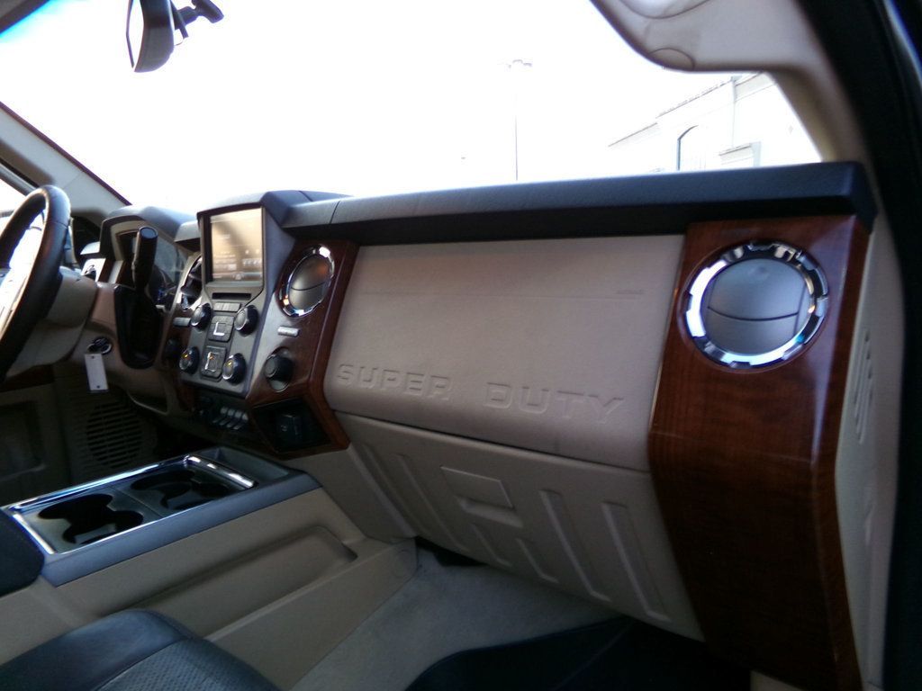 2015 Ford Super Duty F-250 SRW 4WD Crew Cab 156" King Ranch - 22948607 - 14