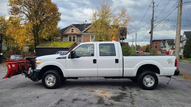 2015 Ford Super Duty F-250 SRW 4WD Crew Cab 156" XL - 22186534 - 0