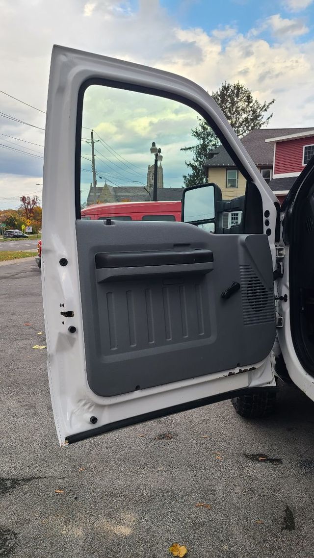 2015 Ford Super Duty F-250 SRW 4WD Crew Cab 156" XL - 22186534 - 11