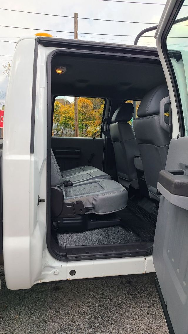 2015 Ford Super Duty F-250 SRW 4WD Crew Cab 156" XL - 22186534 - 15