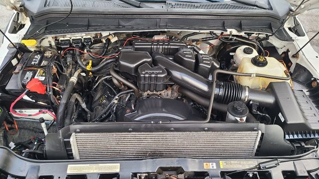 2015 Ford Super Duty F-250 SRW 4WD Crew Cab 156" XL - 22186534 - 7