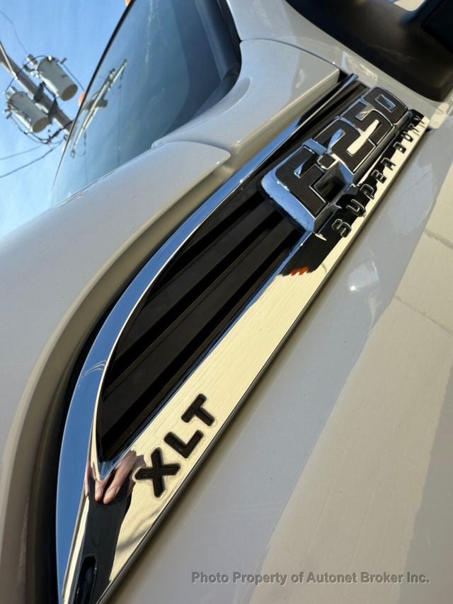 2015 Ford Super Duty F-250 SRW 4WD Crew Cab 156" XLT - 22998245 - 25