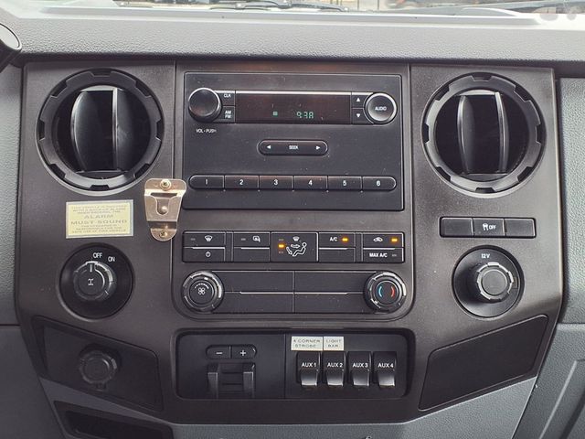 2015 Ford Super Duty F-250 SRW Crew Cab 8' Utility Truck - 23089482 - 9