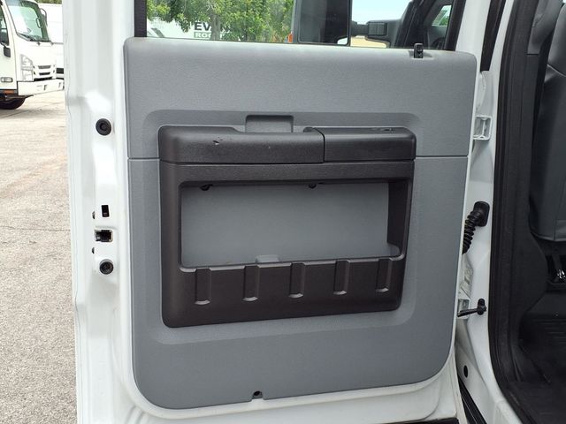 2015 Ford Super Duty F-250 SRW Crew Cab 8' Utility Truck - 23089482 - 14