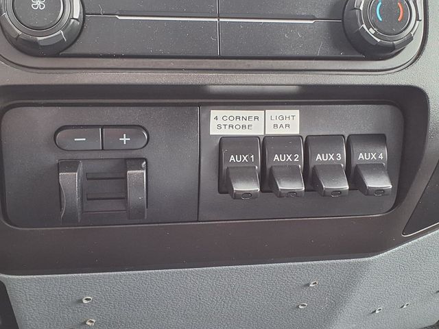 2015 Ford Super Duty F-250 SRW Crew Cab 8' Utility Truck - 23089482 - 23