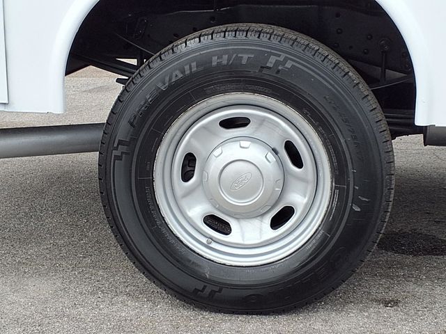 2015 Ford Super Duty F-250 SRW Crew Cab 8' Utility Truck - 23089482 - 31