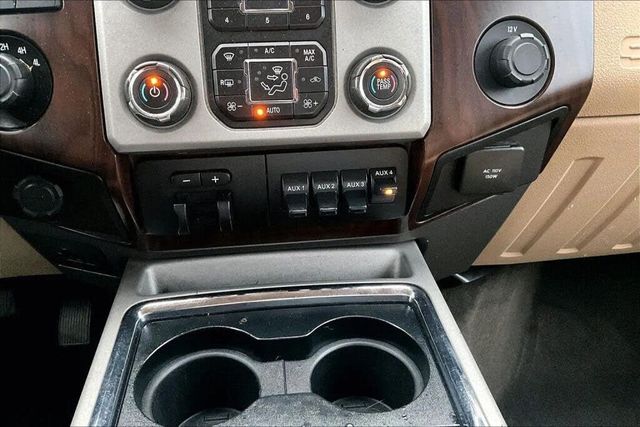 2015 Ford Super Duty F-250 SRW LARIAT - 23016967 - 25