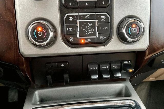 2015 Ford Super Duty F-250 SRW LARIAT - 23016967 - 28