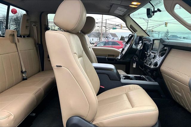 2015 Ford Super Duty F-250 SRW LARIAT - 23050538 - 11