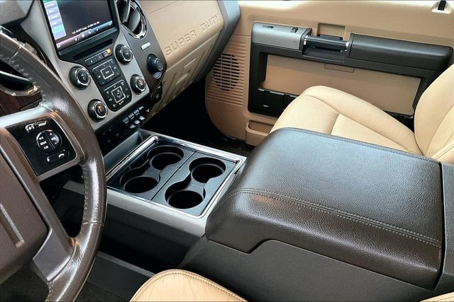 2015 Ford Super Duty F-250 SRW LARIAT - 23050538 - 32