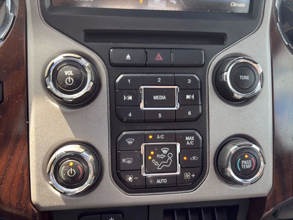 2015 Ford Super Duty F-250 SRW Lariat Pickup 4D 6 3/4 ft - 23041533 - 16