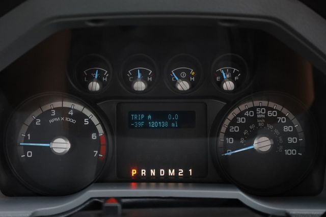 2015 Ford Super Duty F-250 SRW XL - 23040827 - 24