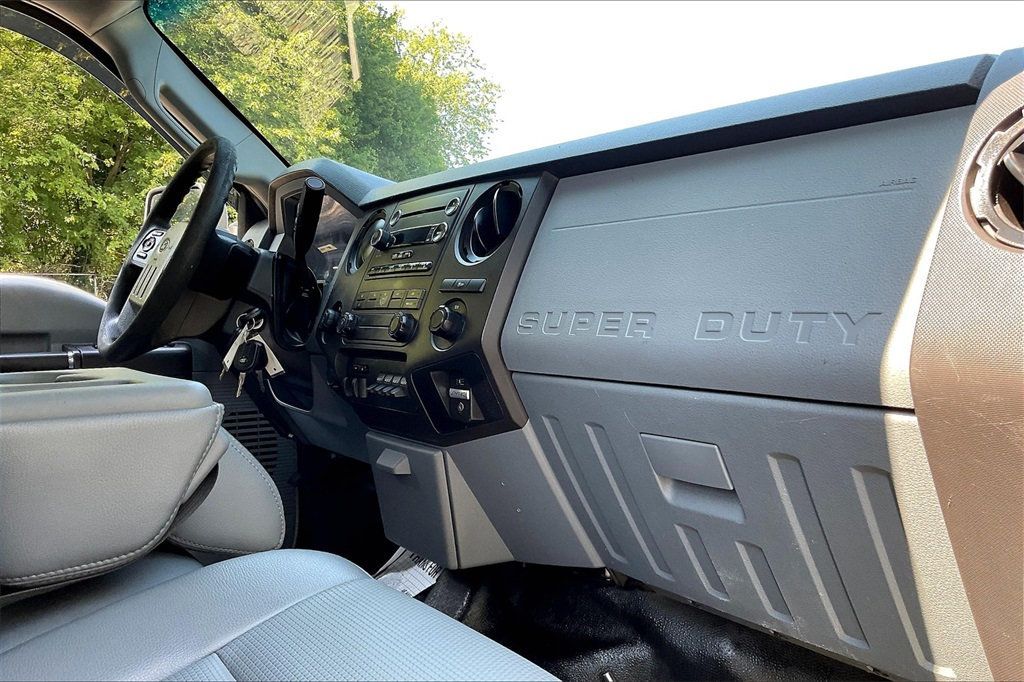2015 Ford F-250 XL photo 11
