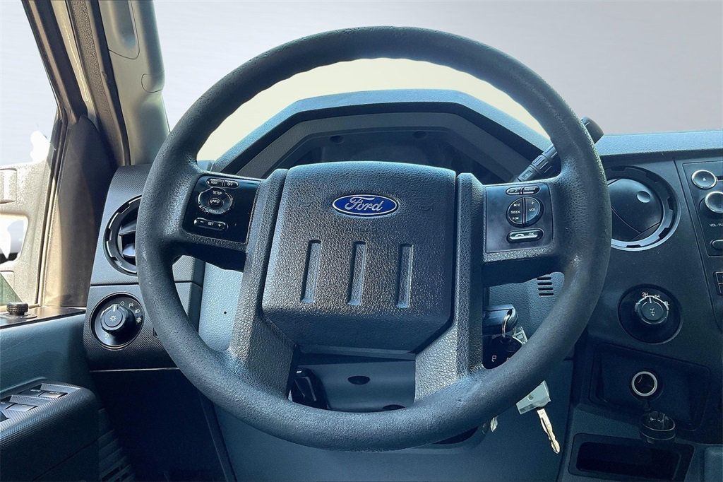2015 Ford F-250 XL photo 19