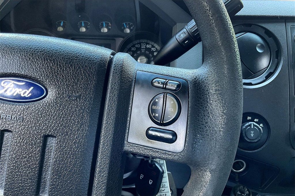 2015 Ford F-250 XL photo 21