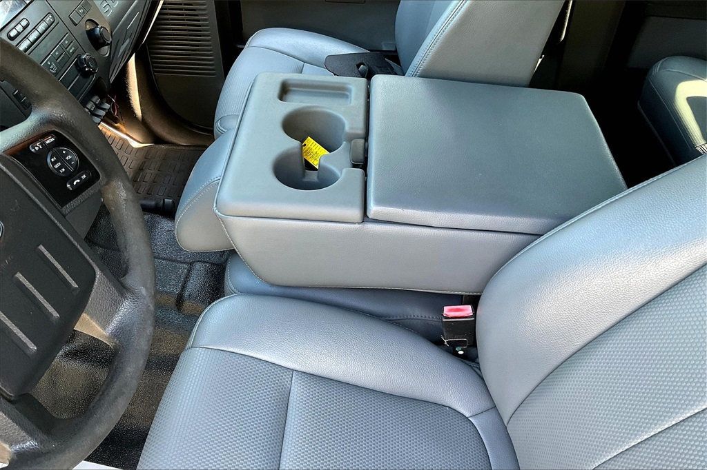 2015 Ford F-250 XL photo 29