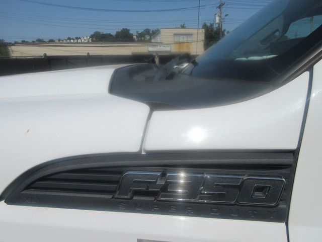 2015 Ford Super Duty F-350 DRW 4WD Crew Cab 172" Lariat - 23058356 - 9
